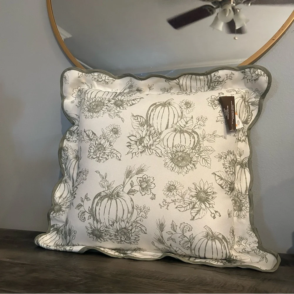 NWT Hobby Lobby White & Green Pumpkins Scalloped Pillow